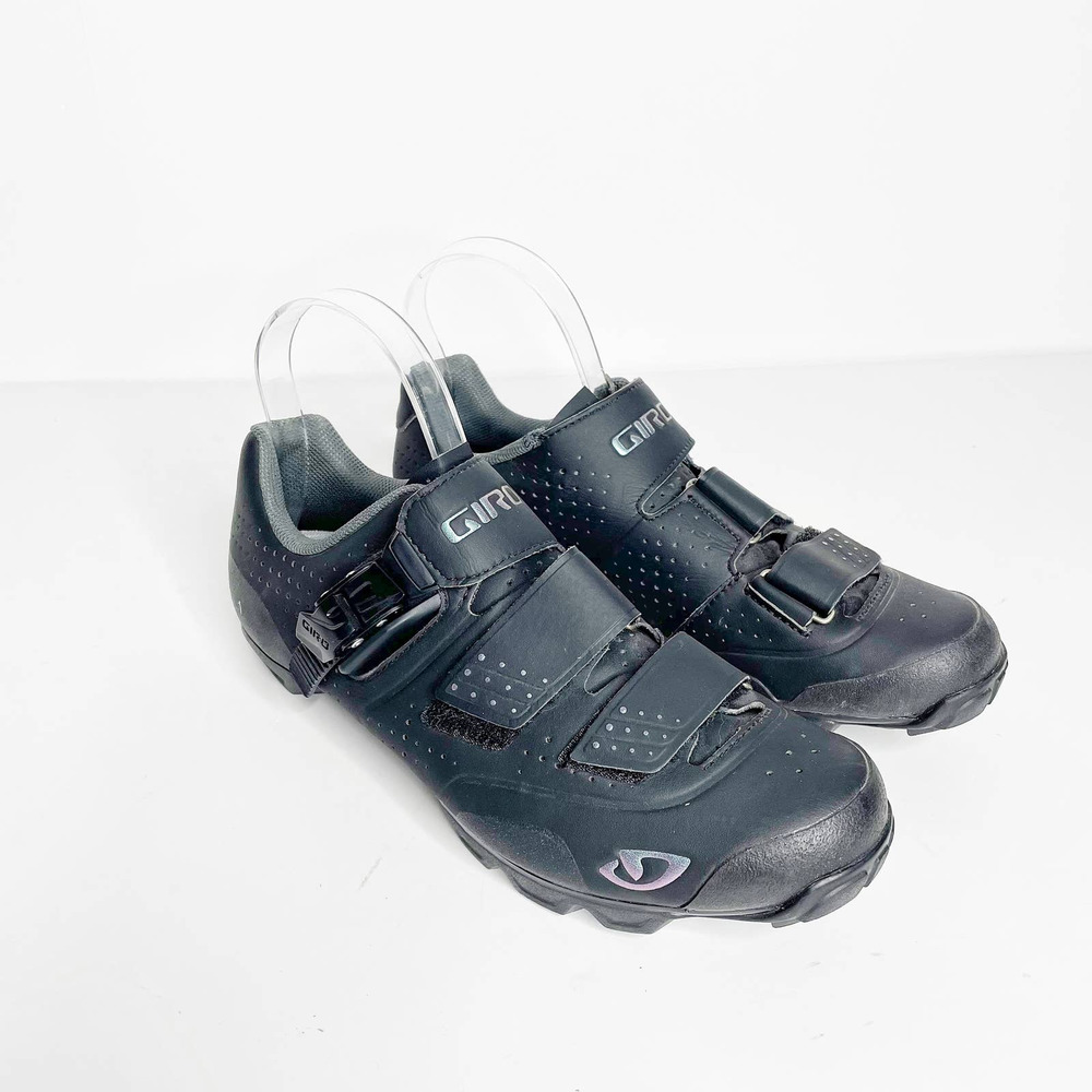 Giro Black Athletic Cycling Shoes